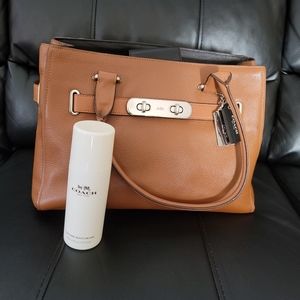 Handbags brown leather coach probably used only 1 months